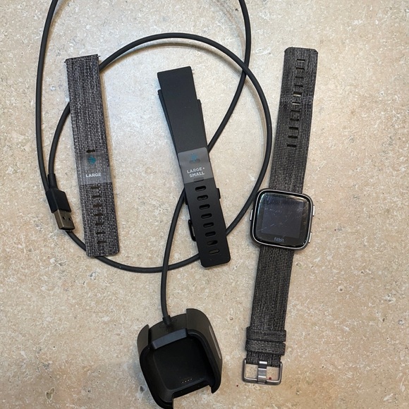 Fitbit versa special edition - Picture 6 of 6